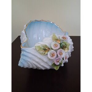 Capodimonte Conch Shell Bowl. Italy. Read